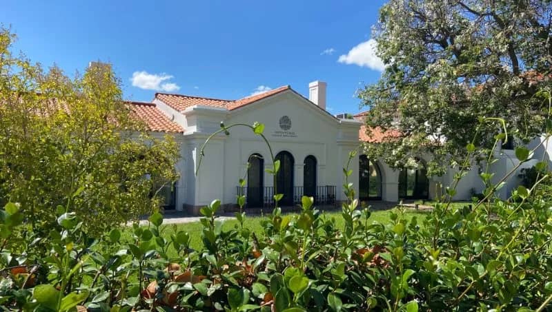 Hotel de Cielo Chateau Montchenot Bodega Lopez